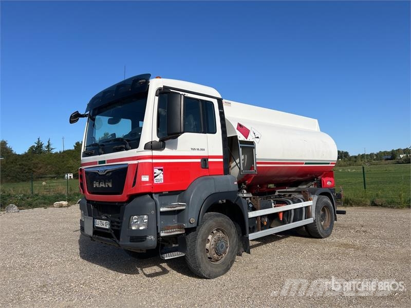 MAN TGS18.360 11500 L 4x4 Camion Citerne 4 compartimen Kamioni cisterne