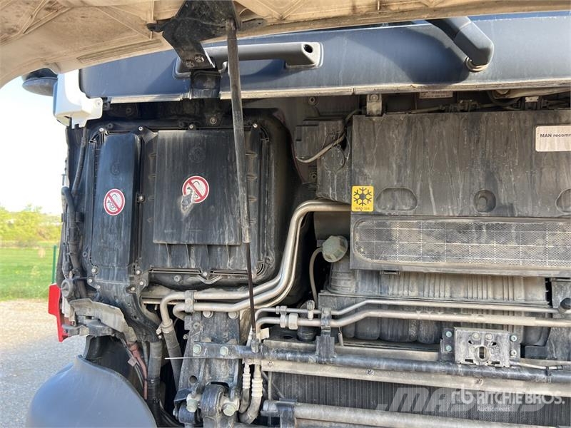 MAN TGS18.360 11500 L 4x4 Camion Citerne 4 compartimen Kamioni cisterne