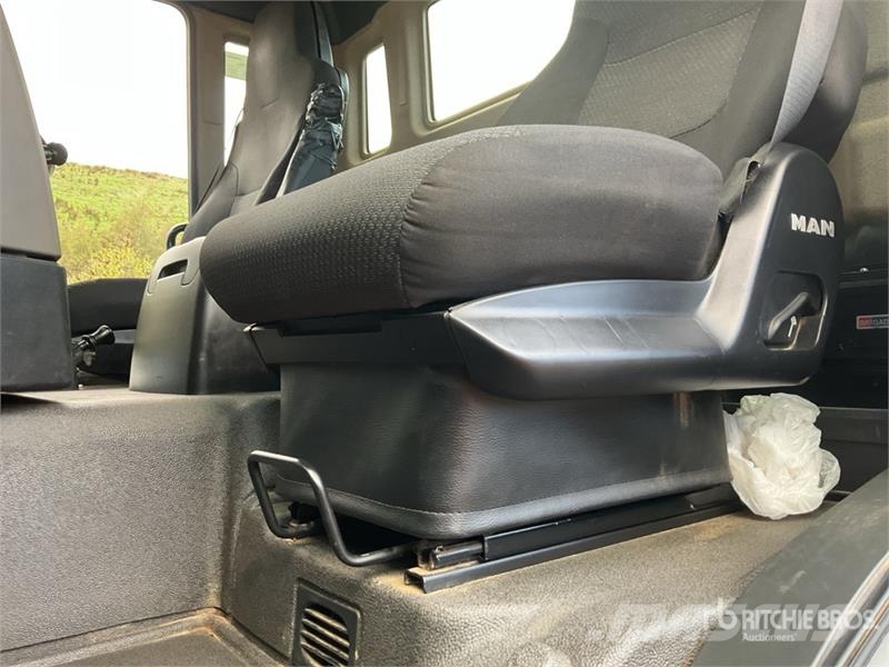 MAN TGS35.420 8x4 Twin-Steer Extended Cab Tipper Quad/ Tipper trucks
