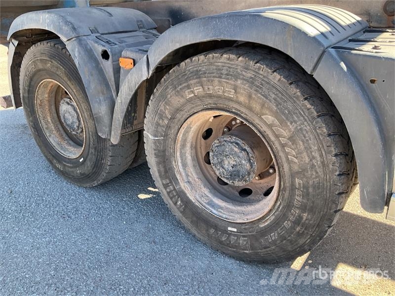 MAN TGS41.440 8x4 Twin-Steer Tri/A Dump Truck Kipper