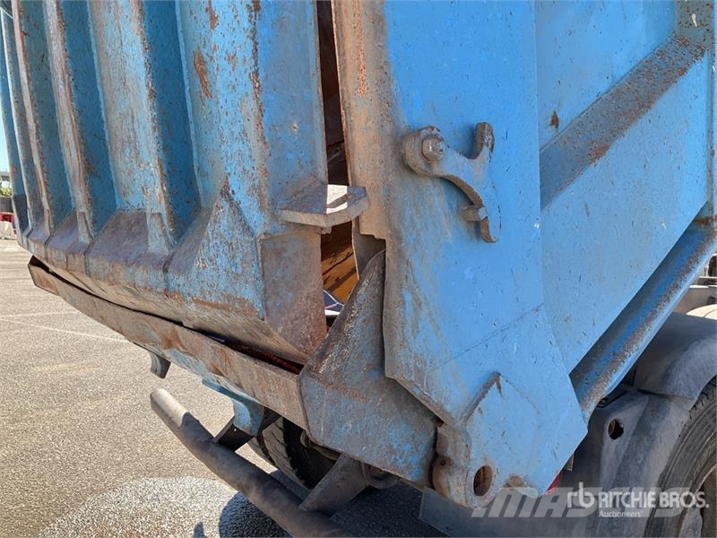 MAN TGS41.440 8x4 Twin-Steer Tri/A Dump Truck Kipper