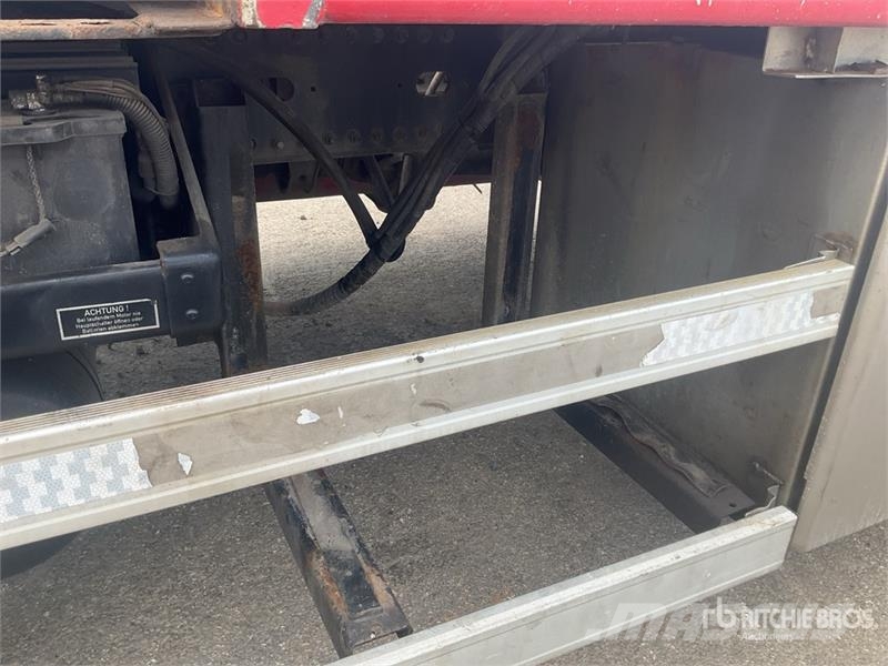 MAN TGX 26.480 6x2 Sleeper Flatbed Truck Camion plateau