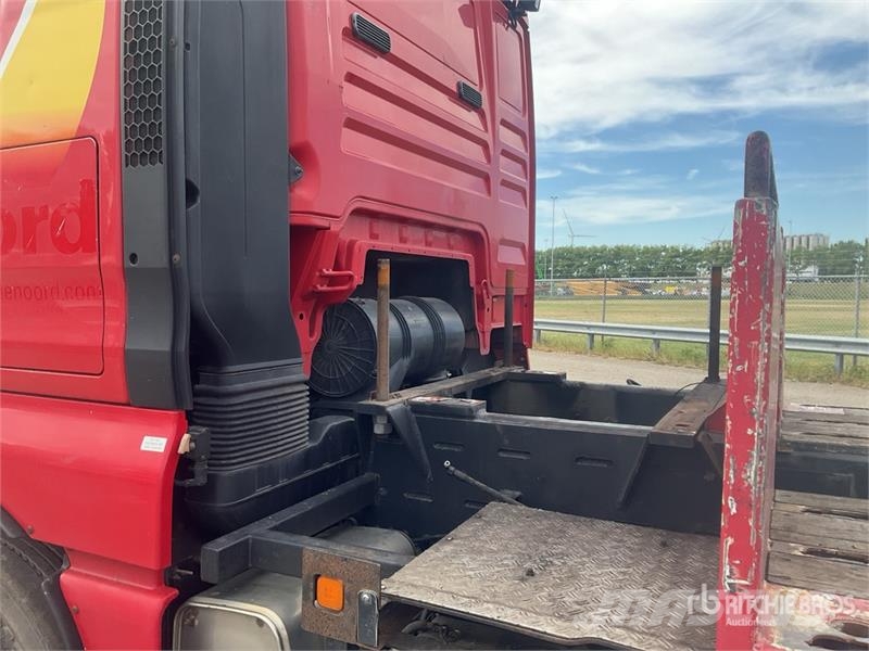 MAN TGX 26.480 6x2 Sleeper Flatbed Truck Camion plateau