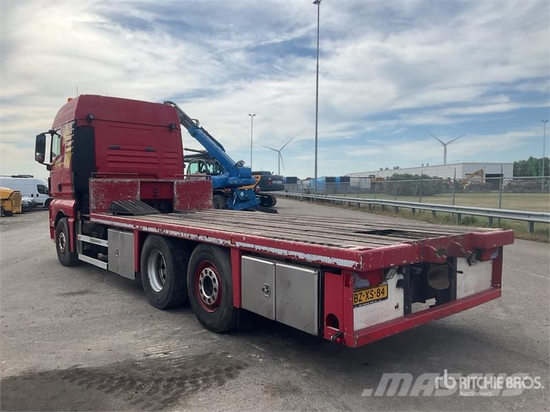 MAN TGX 26.480 6x2 Sleeper Flatbed Truck Camion plateau