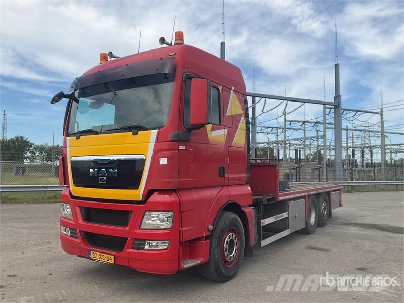 MAN TGX 26.480 6x2 Sleeper Flatbed Truck Camion plateau