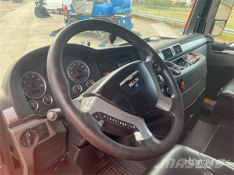 MAN TGX 26.480 6x2 Sleeper Flatbed Truck Camion plateau