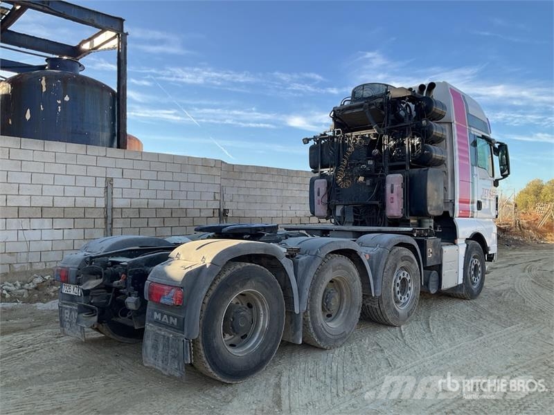 MAN TGX41.680 8x4 Heavy Haul Tri/A Sleeper Truck Tract Vilcēji