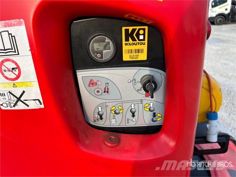 Manitou 100 VJR Vertical Mast Lift Ascensores de personal y montacargas de acceso