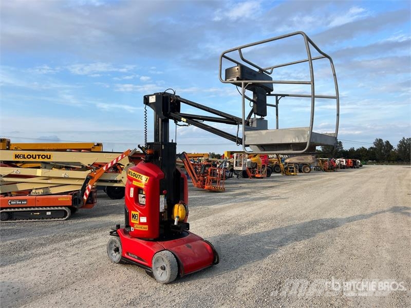Manitou 100 VJR Vertical Mast Lift Ascensores de personal y montacargas de acceso