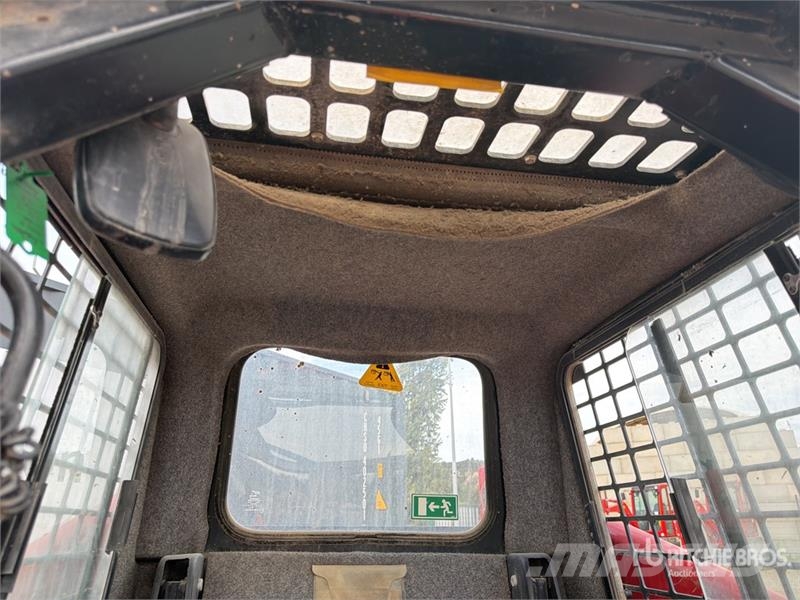 Manitou 1050R Chargeuse Compacte Sur Pneus Skid Steer Load Šmykom riadené nakladače