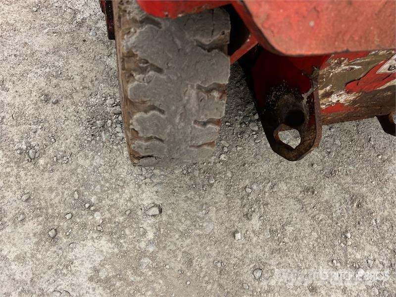Manitou 105VJR Ανυψωτήρες με κατακόρυφους πυλώνες