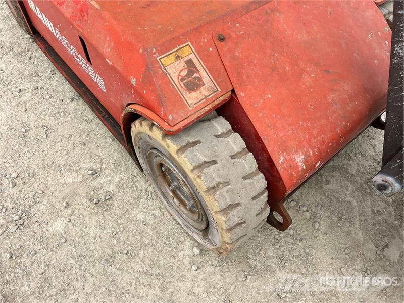 Manitou 105VJR Ανυψωτήρες με κατακόρυφους πυλώνες