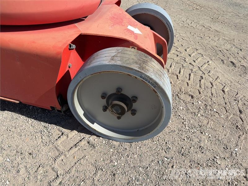 Manitou 120 AETJC Electric Nacelle Articulating Boom Lift Колінчаті підйомники