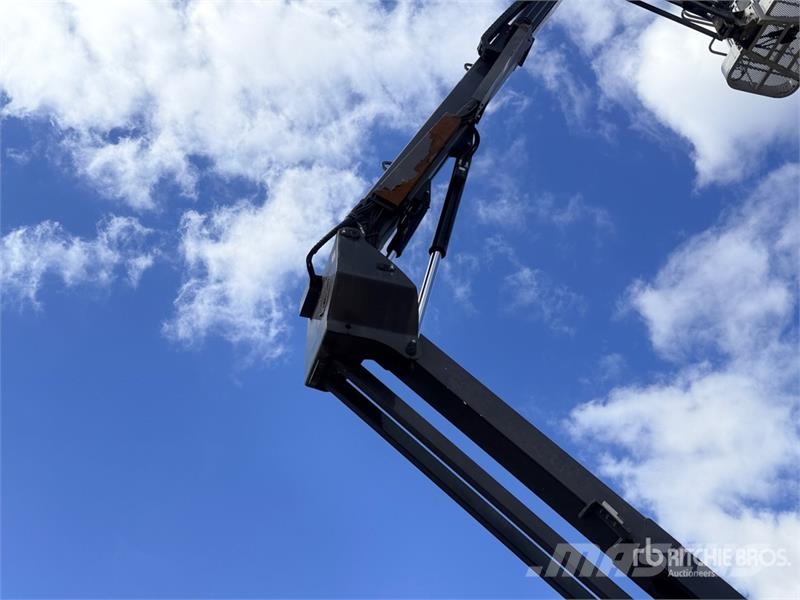 Manitou 150 AETJ Compact 2WD Electric Nacelle Articulee Ar Ανυψωτήρες με αρθρωτό βραχίονα