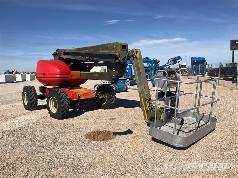 Manitou 160 ATJ 4WD Diesel Articulating Boom Lift 관절형 전동이동 리프트