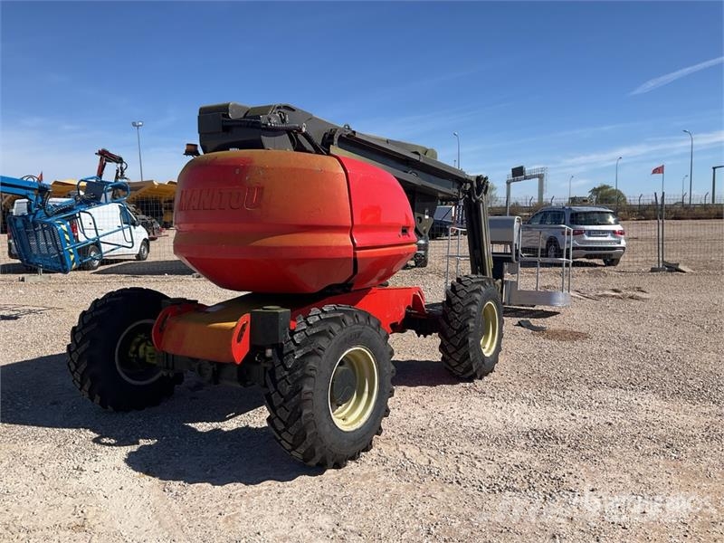 Manitou 160 ATJ 4WD Diesel Articulating Boom Lift 관절형 전동이동 리프트