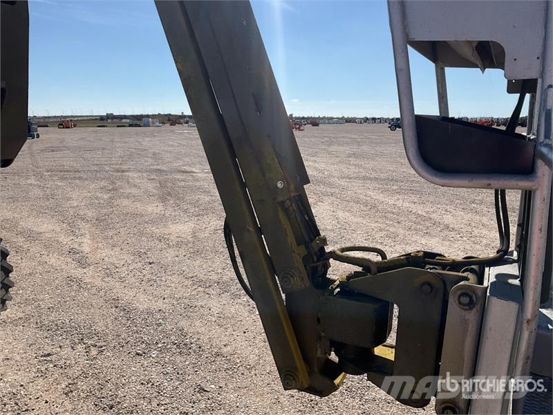 Manitou 160 ATJ 4WD Diesel Articulating Boom Lift 관절형 전동이동 리프트