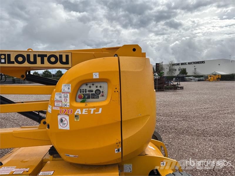 Manitou 170 AETJ L 2WD Electric Nacelle Articulee Electriq Ανυψωτήρες με αρθρωτό βραχίονα