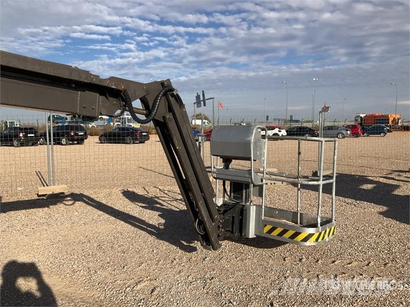 Manitou 180ATJ 4WD Diesel Articulating Boom Lift 관절형 전동이동 리프트