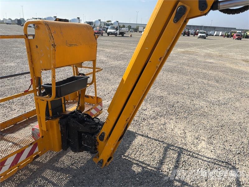 Manitou 180ATJ Diesel Articulating Boom Lift ブームリフト 屈伸型