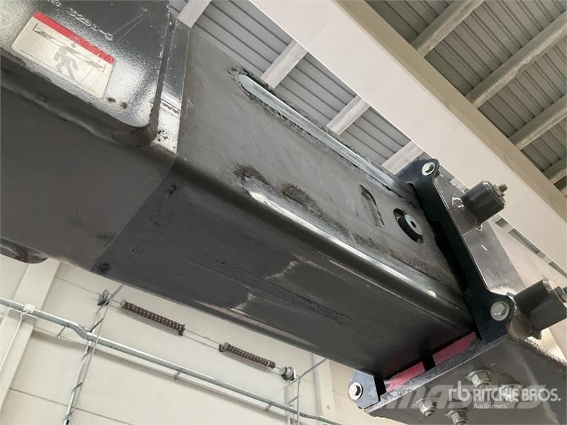 Manitou 200ATJ Nacelles articulées