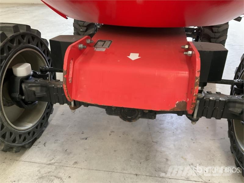 Manitou 200ATJ Strēles pacēlāji