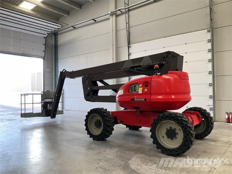 Manitou 200ATJ Elevadores braços articulados