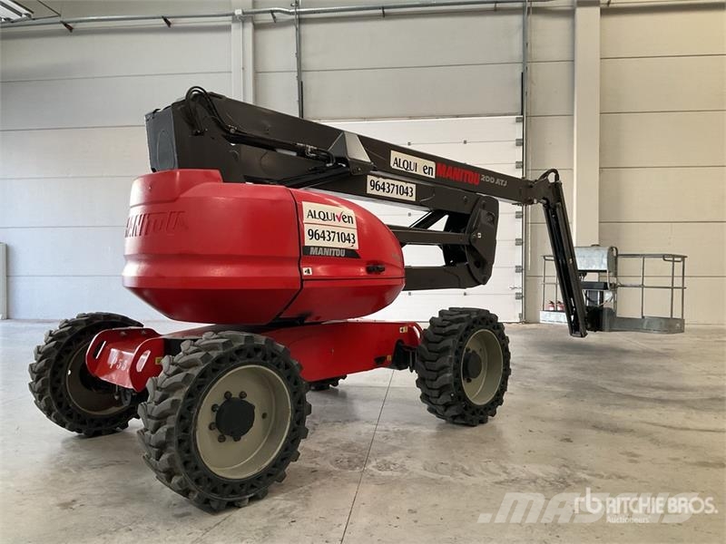 Manitou 200ATJ Strēles pacēlāji