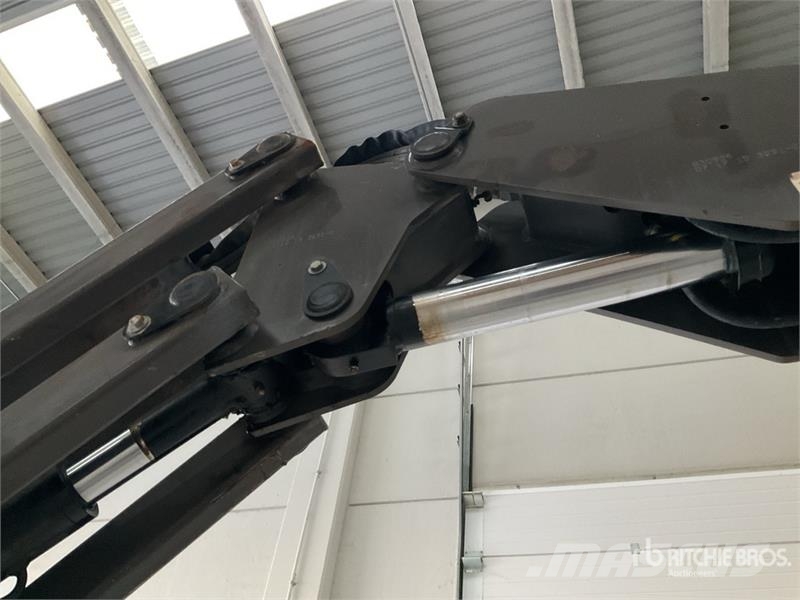 Manitou 200ATJ Strēles pacēlāji