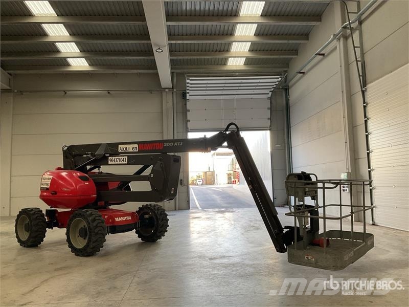 Manitou 200ATJ Strēles pacēlāji