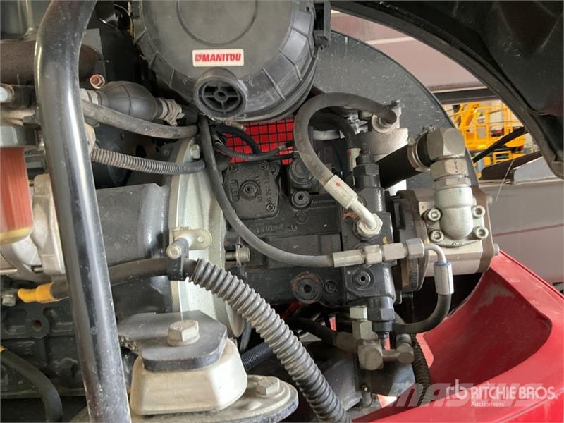 Manitou 200ATJ Strēles pacēlāji