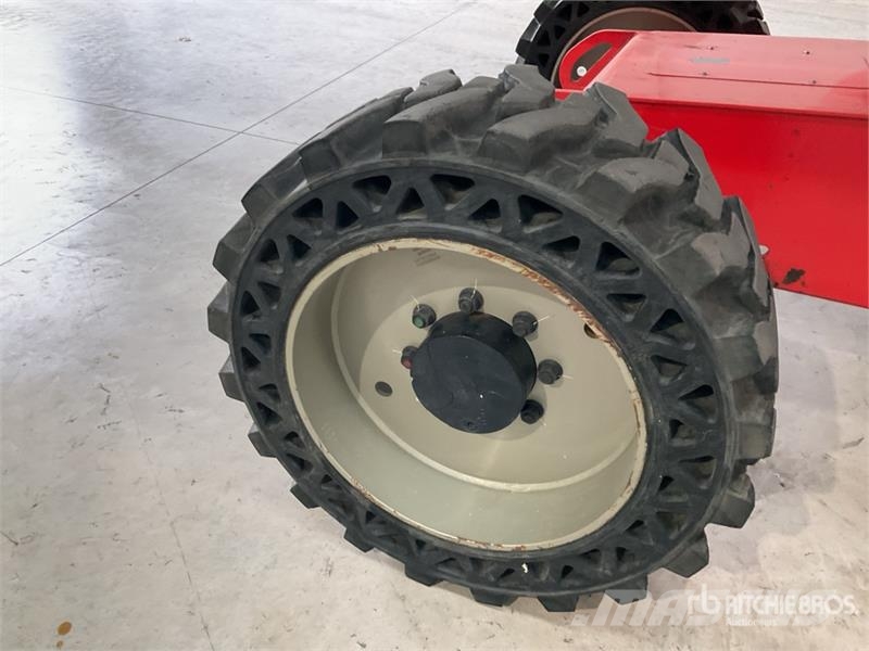 Manitou 200ATJ Nacelles articulées