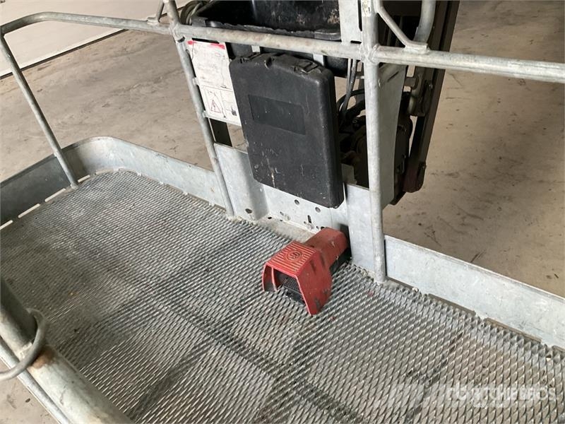 Manitou 200ATJ Strēles pacēlāji