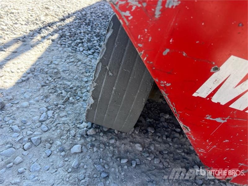 Manitou 81XE Scissor Lift Saxlifte