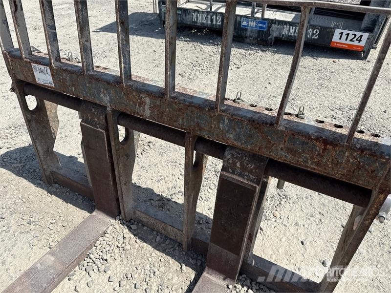 Manitou Floating Fork Carriage مكونات أخرى