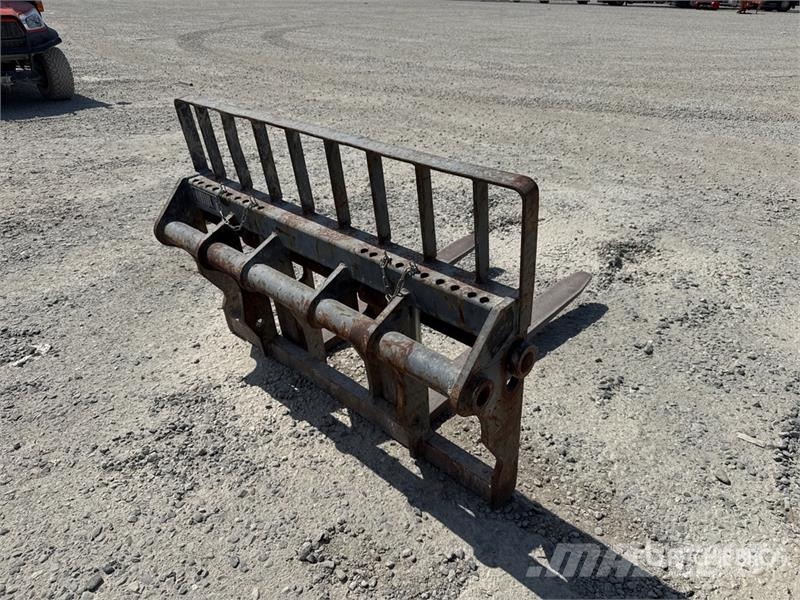 Manitou Floating Fork Carriage مكونات أخرى