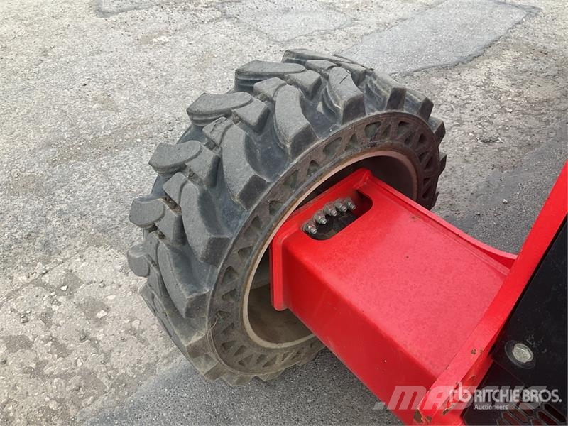 Manitou MAN GO 12 4WD Diesel Articulating Boom Lift Articulated boom lifts
