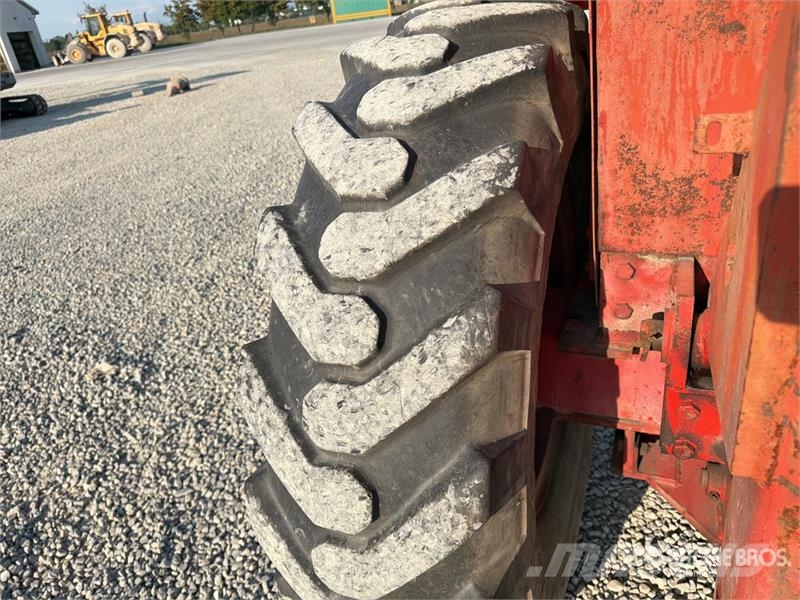 Manitou MB40B 4000 kg 4x2 Rough Terrain Forklift Geländestapler
