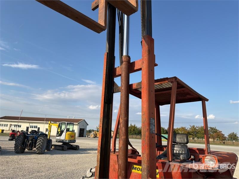 Manitou MB40B 4000 kg 4x2 Rough Terrain Forklift Geländestapler