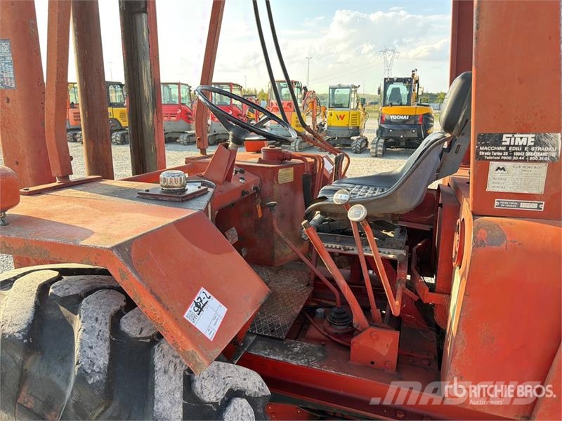 Manitou MB40B 4000 kg 4x2 Rough Terrain Forklift Geländestapler