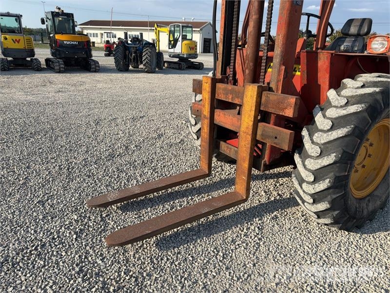 Manitou MB40B 4000 kg 4x2 Rough Terrain Forklift Geländestapler