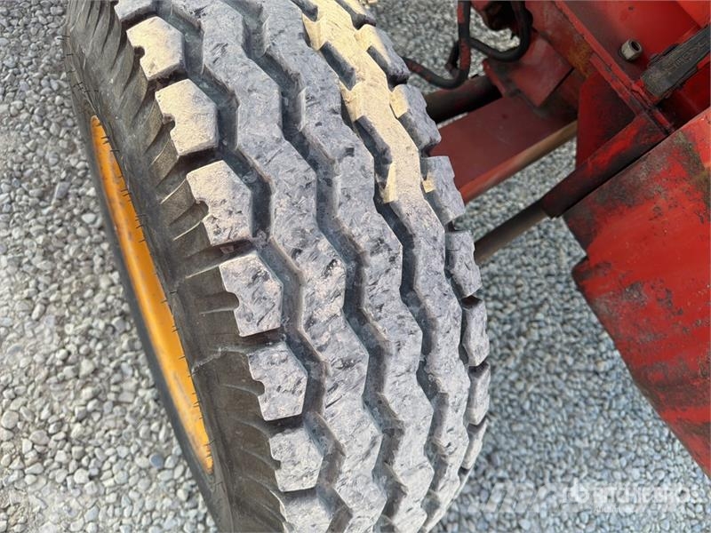 Manitou MB40B 4000 kg 4x2 Rough Terrain Forklift Geländestapler