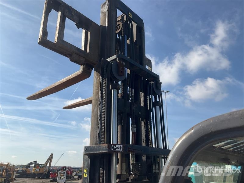 Manitou MH25-4 T 2500 kg Rough Terrain Forklift Maastikutõstukid