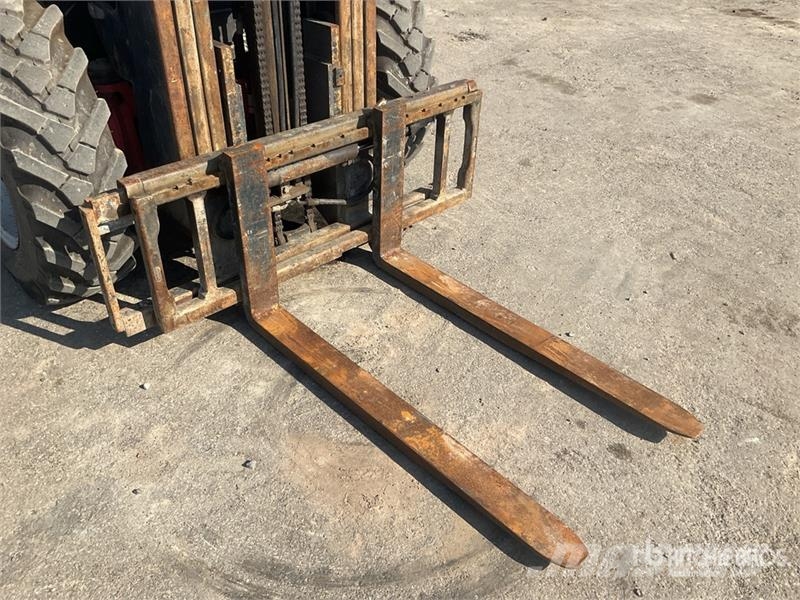 Manitou MH25-4 T 2500 kg Rough Terrain Forklift Maastikutõstukid