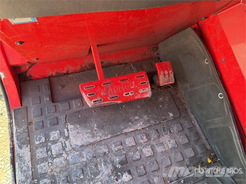 Manitou MLT845H Telehandler مناولات متداخلة