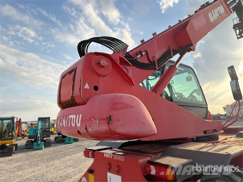 Manitou MRT1840 مناولات متداخلة