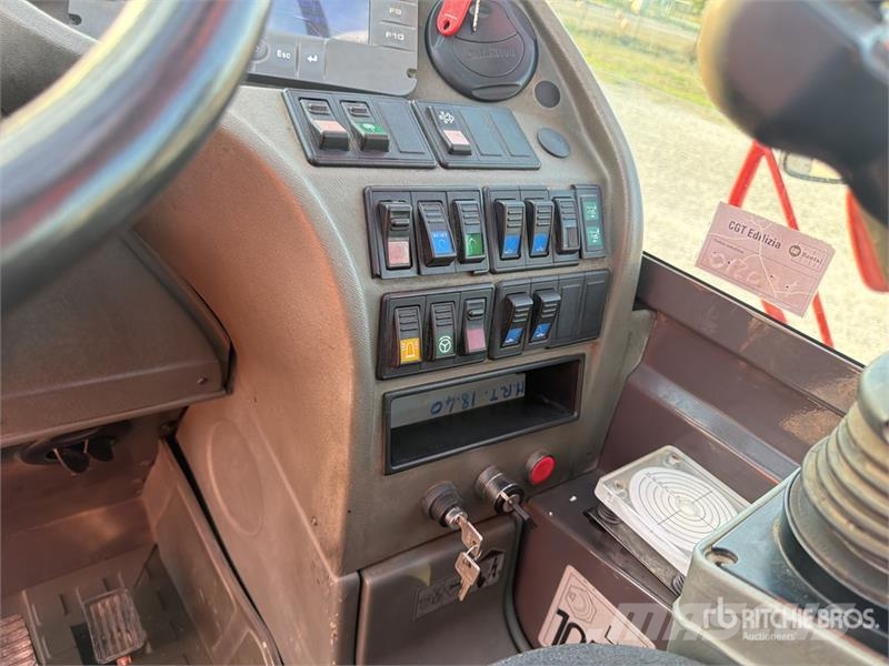 Manitou MRT1840 مناولات متداخلة