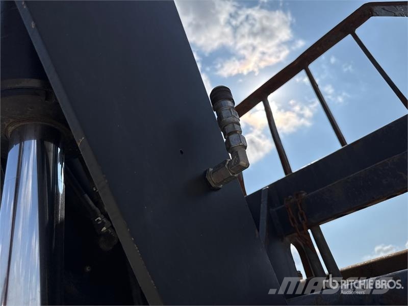 Manitou MRT2150 Privilege+ مناولات متداخلة