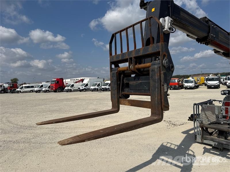 Manitou MRT2150 Privilege+ مناولات متداخلة
