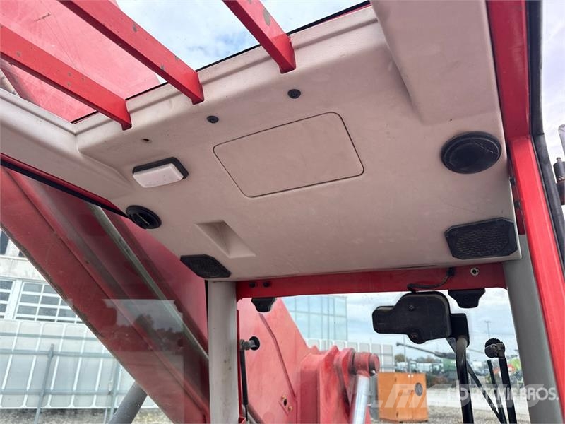 Manitou MT1435SL مناولات متداخلة